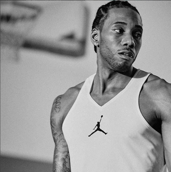 他是唯一能稳住局面的那个人（稳住局面，非他莫属）