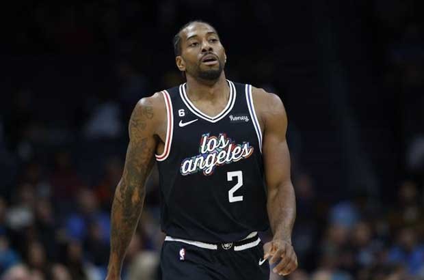 水平如何？菲利克斯训练中与门将本托互换角色，完成几次扑救（菲利克斯训练场客串门将，与本托互换位置多次完成扑救）