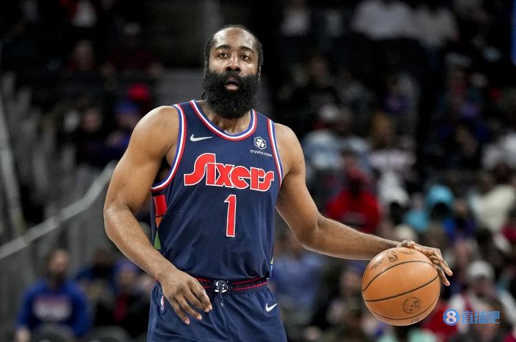 意媒：梅努是那不勒斯中场引援首选，备选方案包括弗拉泰西（意媒：那不勒斯锁定梅努为中场头号目标，弗拉泰西列入备选）