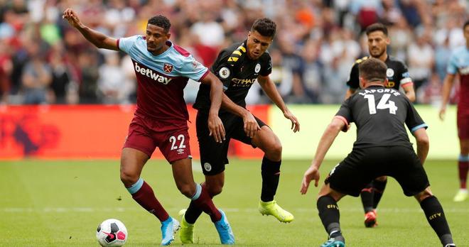 巴索戈：仍难以置信17年非洲杯夺冠，盼再添一颗冠军星（巴索戈：2017非洲杯封王仍如梦，盼再添一颗冠军星）