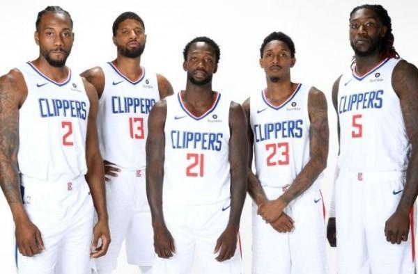 意媒：那不勒斯仍未能敲定胡安卢，狼队与森林已加入竞争（意媒：那不勒斯迟未敲定胡安卢，狼队与诺丁汉森林加入争夺）