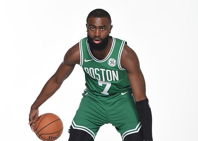 火箭首节35-29领先快船（首节战罢火箭以35比29暂领先快船）