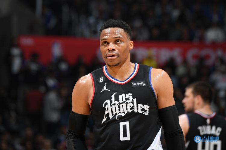 图片报：尤文和费内巴切想冬窗签磁卡，但球员不考虑提前离队（图片报：尤文与费内巴切有意冬窗引进磁卡，球员暂不考虑提前离队）