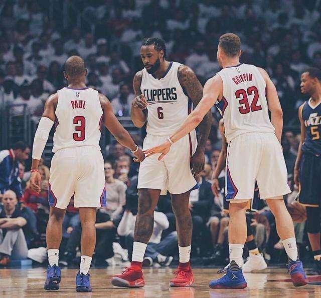 战绩碾压！拜仁主场对美因茨8连胜，得失球40-7（拜仁主场对美因茨豪取八连胜，40比7得失球尽显统治级优势）