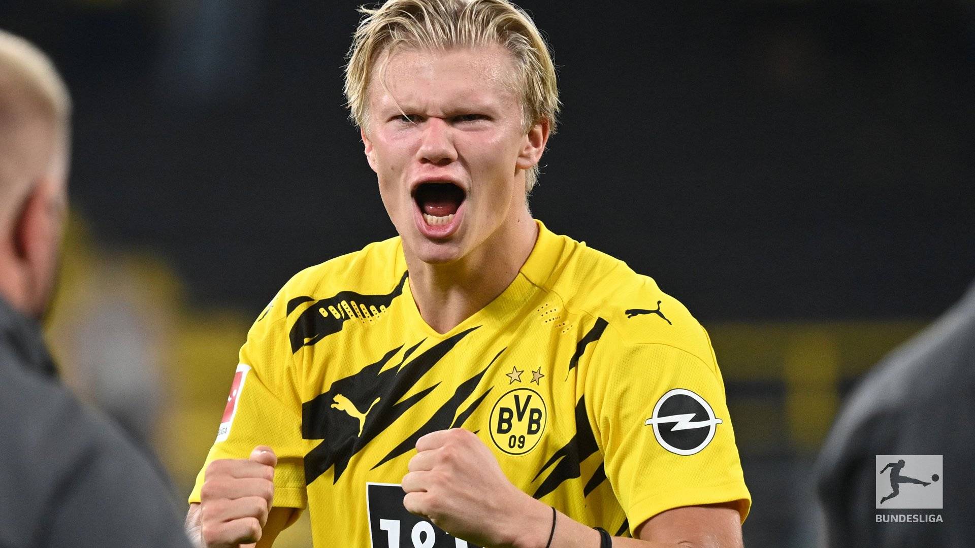 高效发挥！亚历山大半场6中5拿到17分3篮板3助攻（手感火热！亚历山大半场6投5中砍下17分3篮板3助攻）