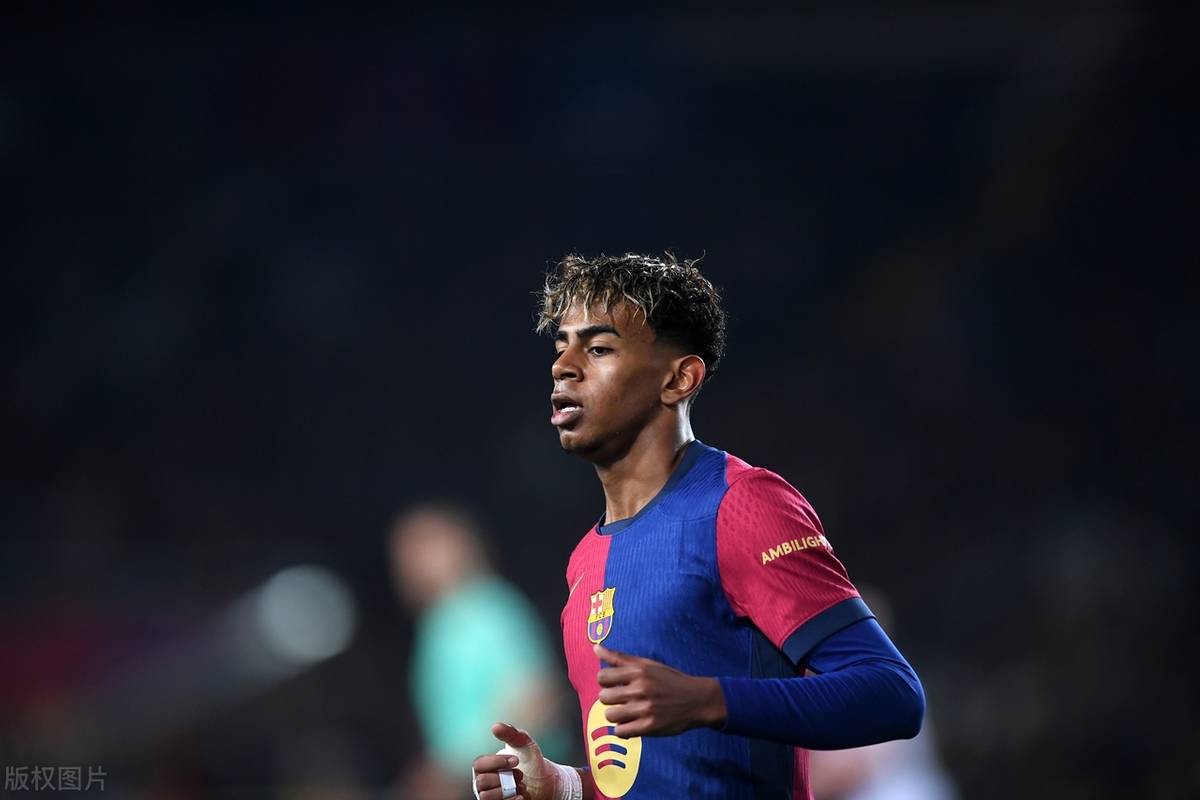 前裁判：米兰确实不该被判点球，但主裁判给的理由有问题（前裁判：米兰这点球确实不该判，但主裁的判罚理由不当）