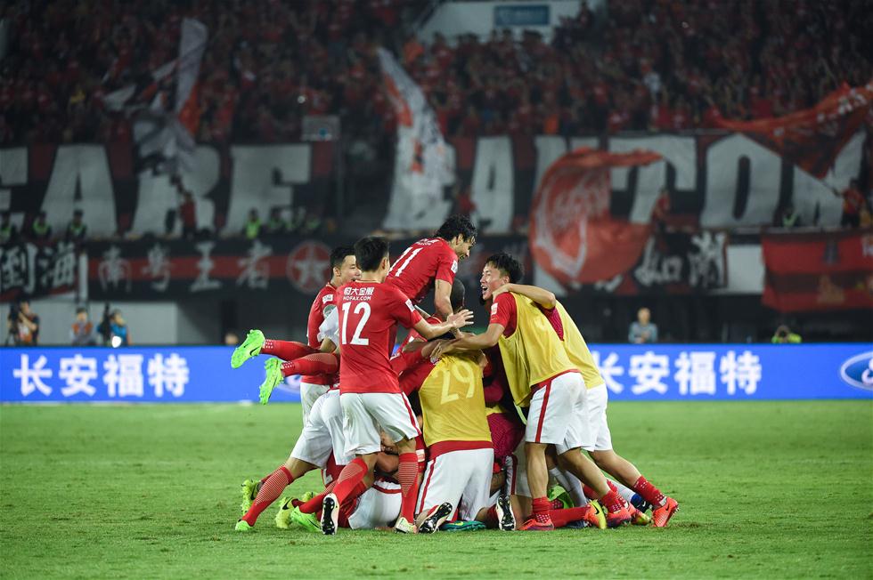 天空体育：热刺想纯租借帕利尼亚，不包含任何买断条款（天空体育：热刺拟仅租借帕利尼亚，合同不含买断选项）