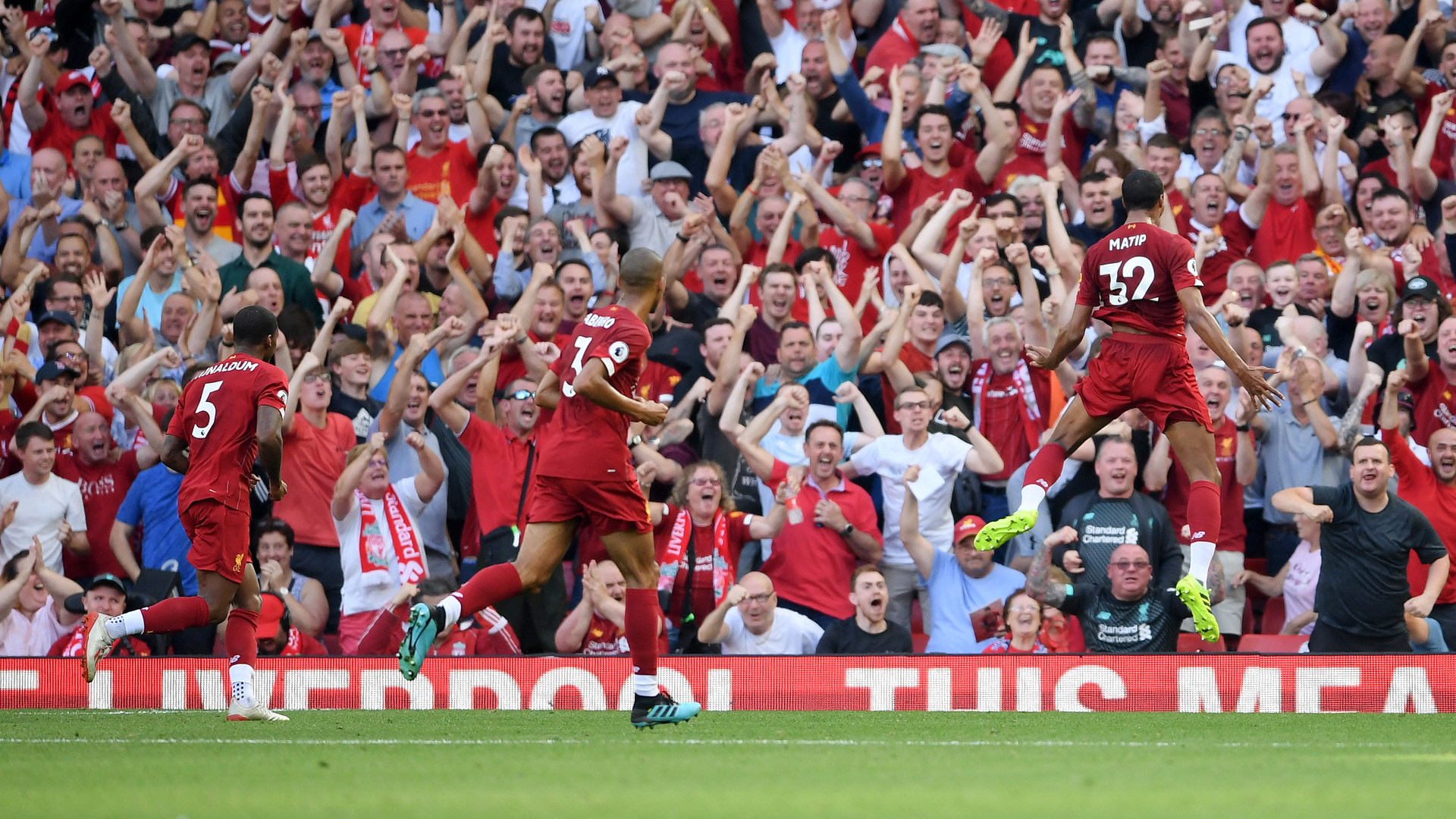 百场里程碑！库巴西成巴萨达此成就第二年轻球员（库巴西达成百场里程碑，成为巴萨史上第二年轻完成此成就的球员）