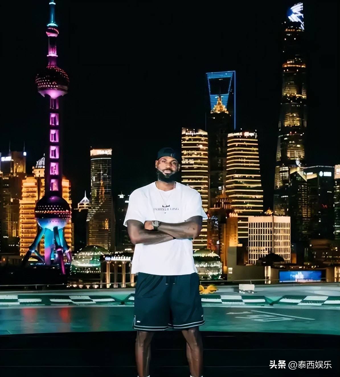 绽放北京足球披金挂银女足、青训、群众赛事均创佳绩（北京足球捷报频传：女足争金夺银，青训与群众赛事齐创佳绩）