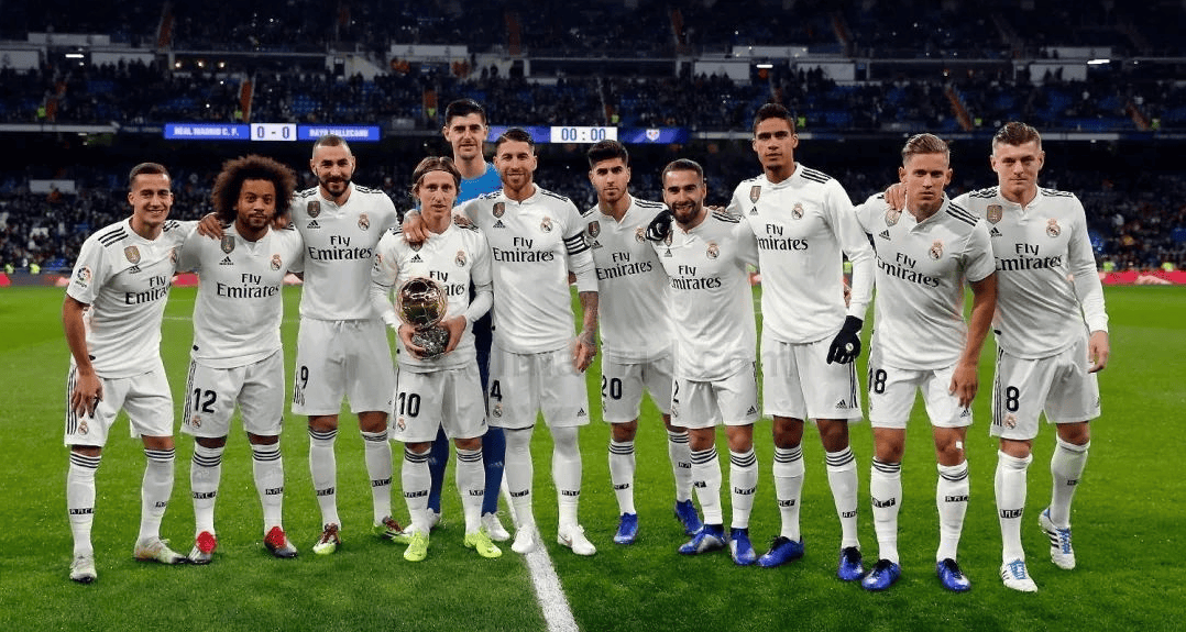 上海队防守资源有限，面临挑战（上海队防守人手短缺，正面临考验）