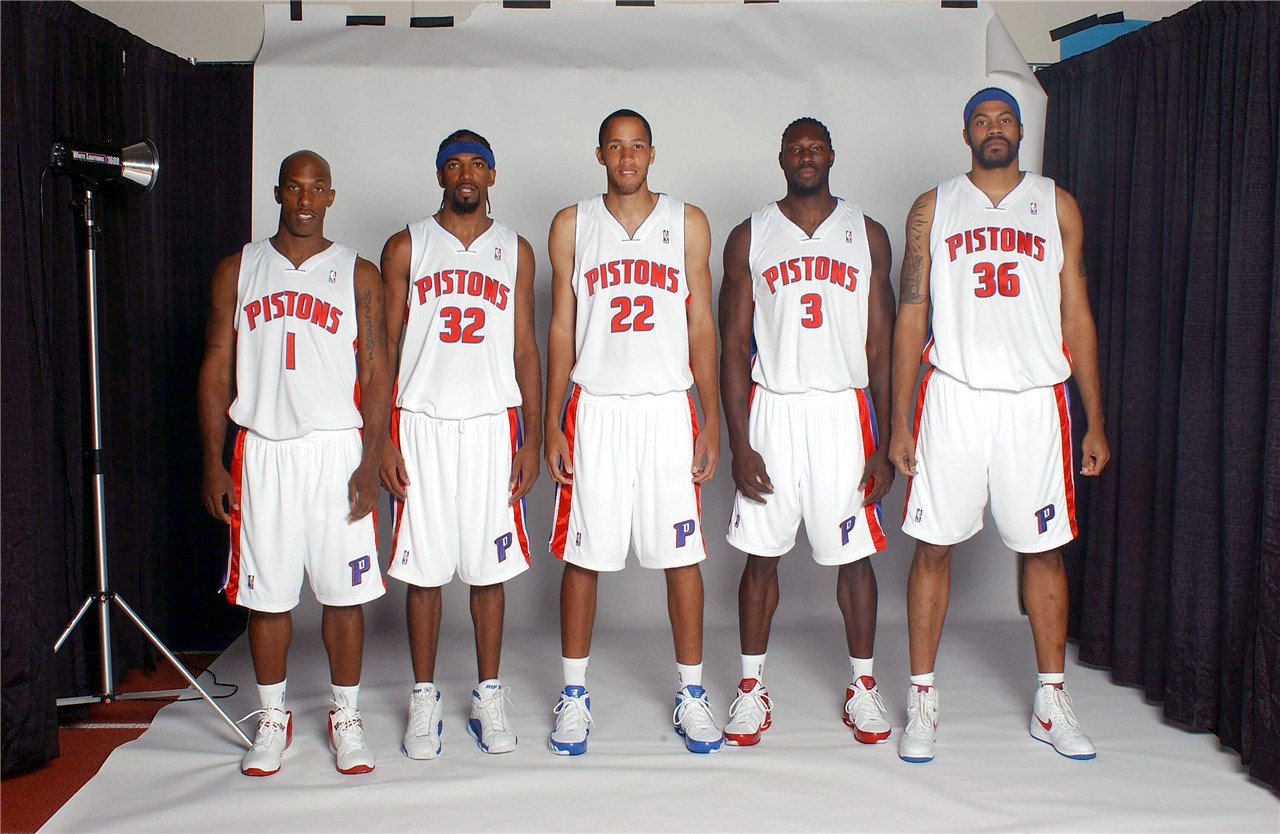 欧冠战报：格纳布里传射，基米希乌龙，拜仁3-1葡萄牙体育（欧冠快讯：格纳布里一传一射，基米希乌龙，拜仁3-1击败葡萄牙体育）