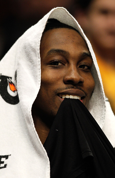 意媒：米兰派球探现场考察亨克18岁前腰卡雷察斯（意媒：米兰球探现场观战亨克18岁前腰卡雷察斯）