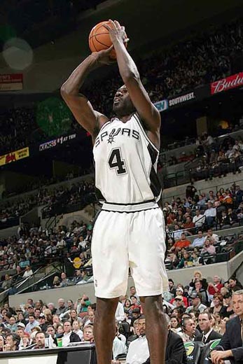 中超球队阵容分析：武汉三镇近期变化,（武汉三镇阵容新动向：中超近期变化解析）